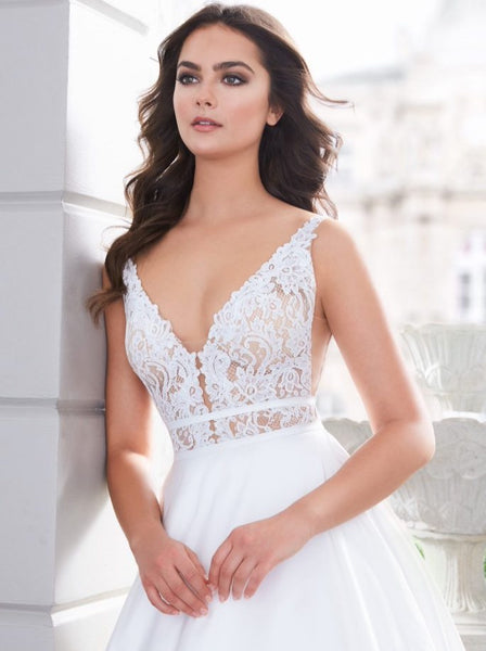 Flash Sample Sale - 4862 by Paloma Blanca (Size 10) - Vancouver | Edmonton Bridal Shop Wedding Dresses