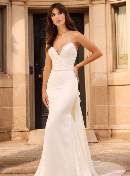 Paloma Blanca - P5030 - Vancouver | Edmonton Bridal Shop Wedding Dresses