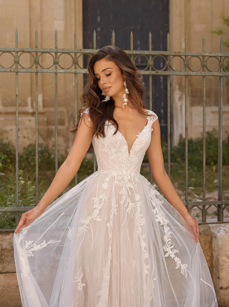Madi Lane - Madison - Wedding Dress - Novelle Bridal Shop