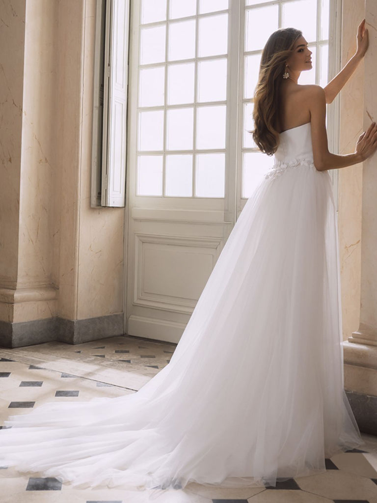 Vancouver Wedding DRess Novelle Bridal Shop