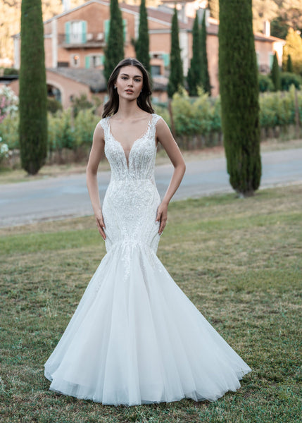 Allure - A1320 - Vancouver | Edmonton Bridal Shop Wedding Dresses
