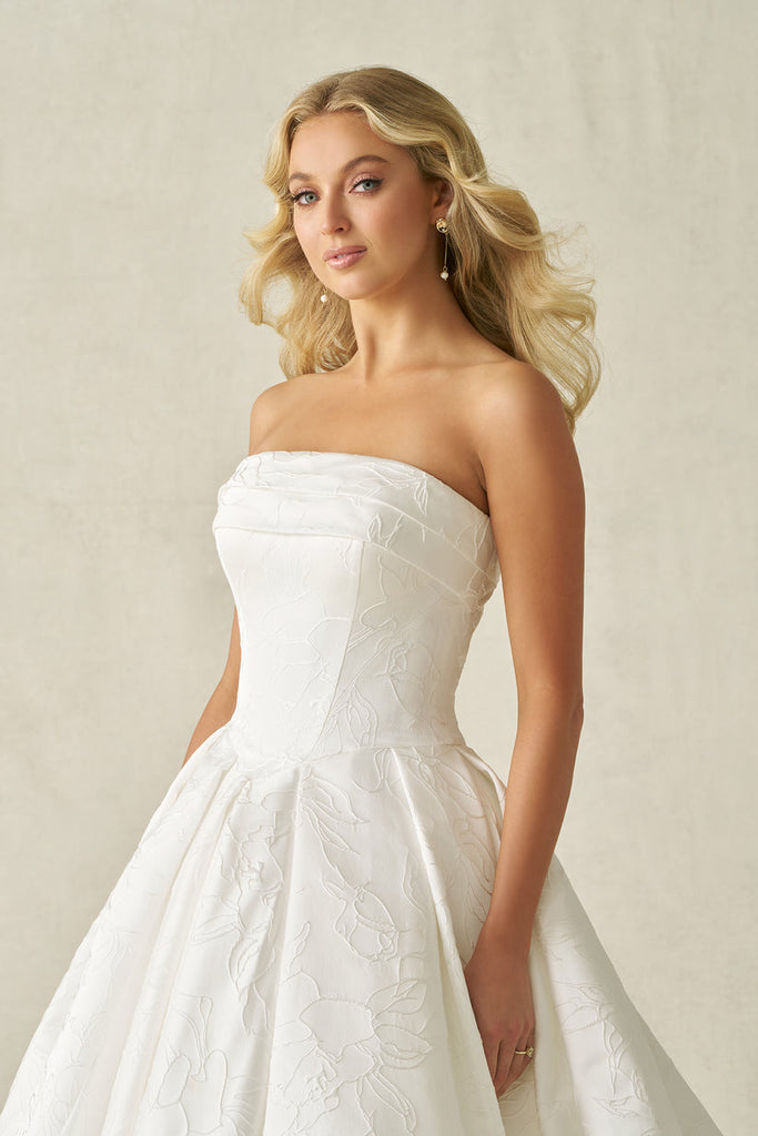 Edmonton wedding dress novelle bridal shop