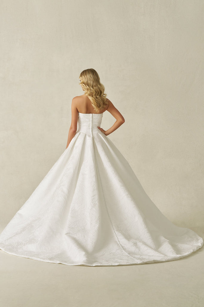 Edmonton wedding dress novelle bridal shop