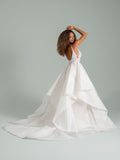 Vancouver wedding dress novelle bridal shop hayley paige