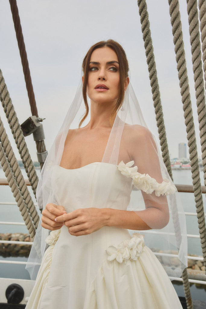 Lottie Veil