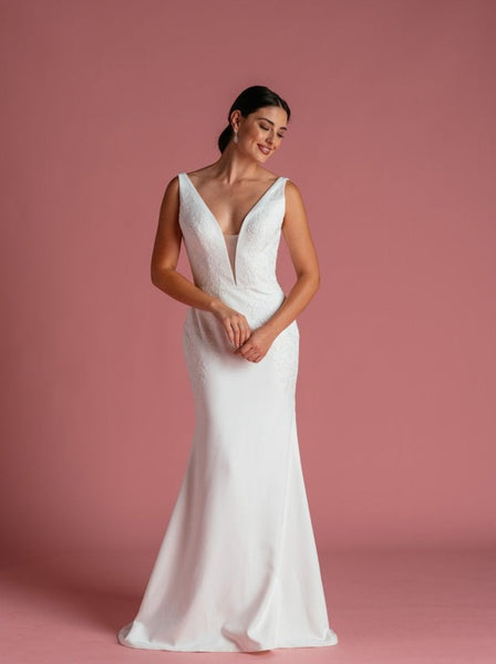 Lis Simon - Okanagan - Vancouver | Edmonton Bridal Shop Wedding Dresses