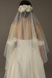 Lottie Veil