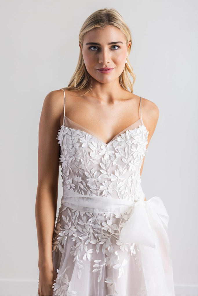 Wedding dress novelle bridal shop