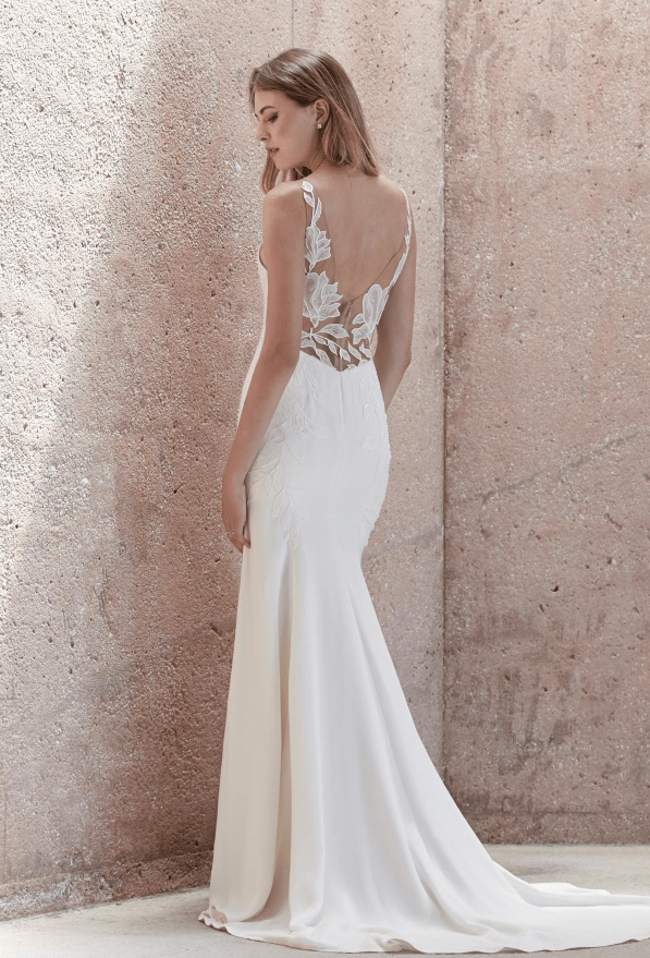 Lynda by Watters (Size 10)
