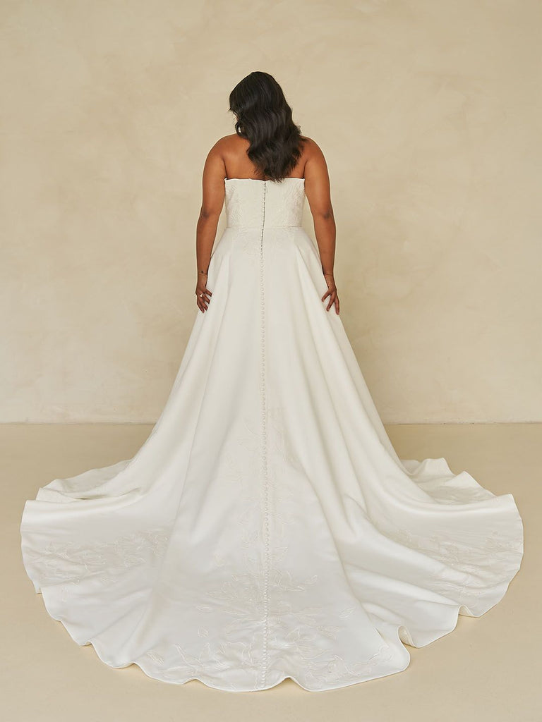 Edmonton wedding dress novelle bridal shop