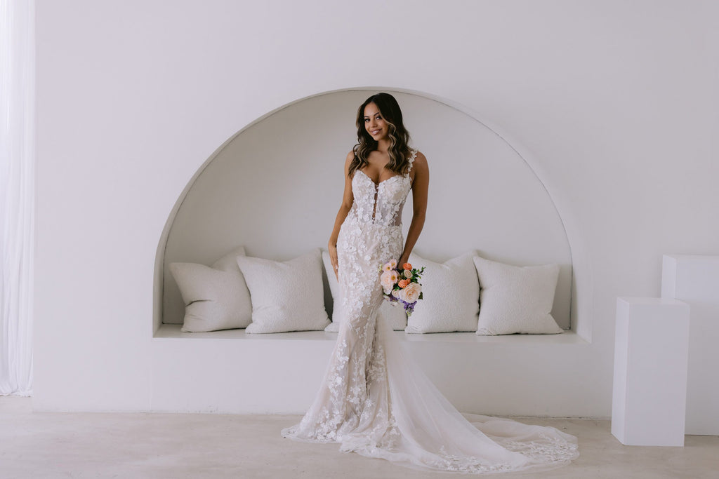 Alina | Novelle Bridal Shop | Vancouver + Edmonton Alina | Novelle Bridal Shop | Vancouver + Edmonton
