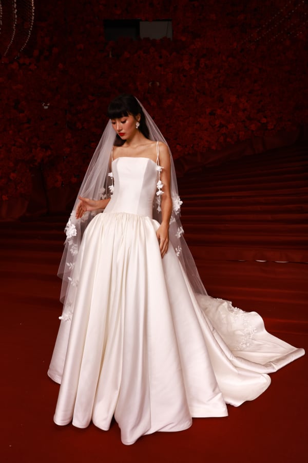 Novelle Bridal Shop Edmonton Wedding Dress