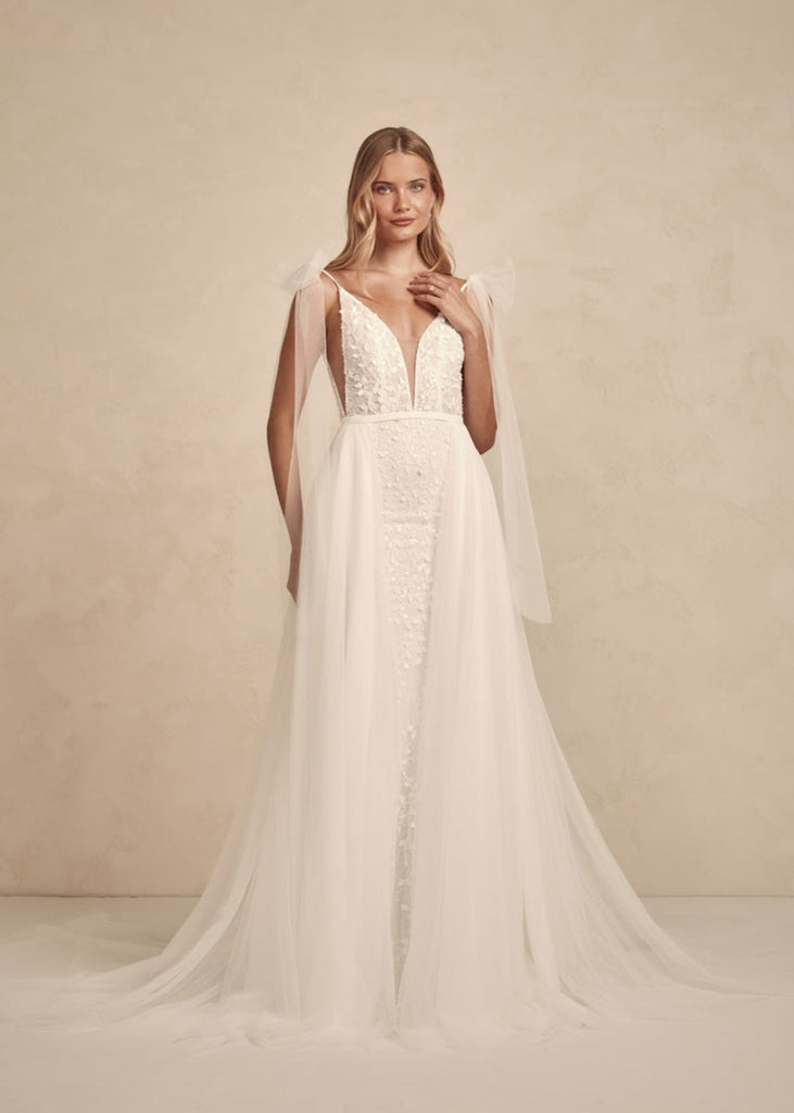 Removable Flowy Skirt | Novelle Bridal Shop | Vancouver + Edmonton Removable Flowy Skirt | Novelle Bridal Shop | Vancouver + Edmonton