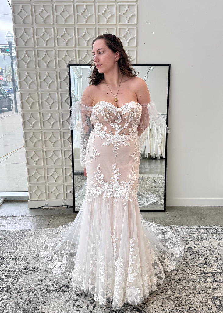 Kyla by Madi Lane (Size 14)