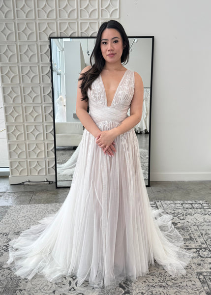 Edmonton Sample Sale - Maelie by Willowby (Sizes 6 & 10 available) - Vancouver | Edmonton Bridal Shop Wedding Dresses