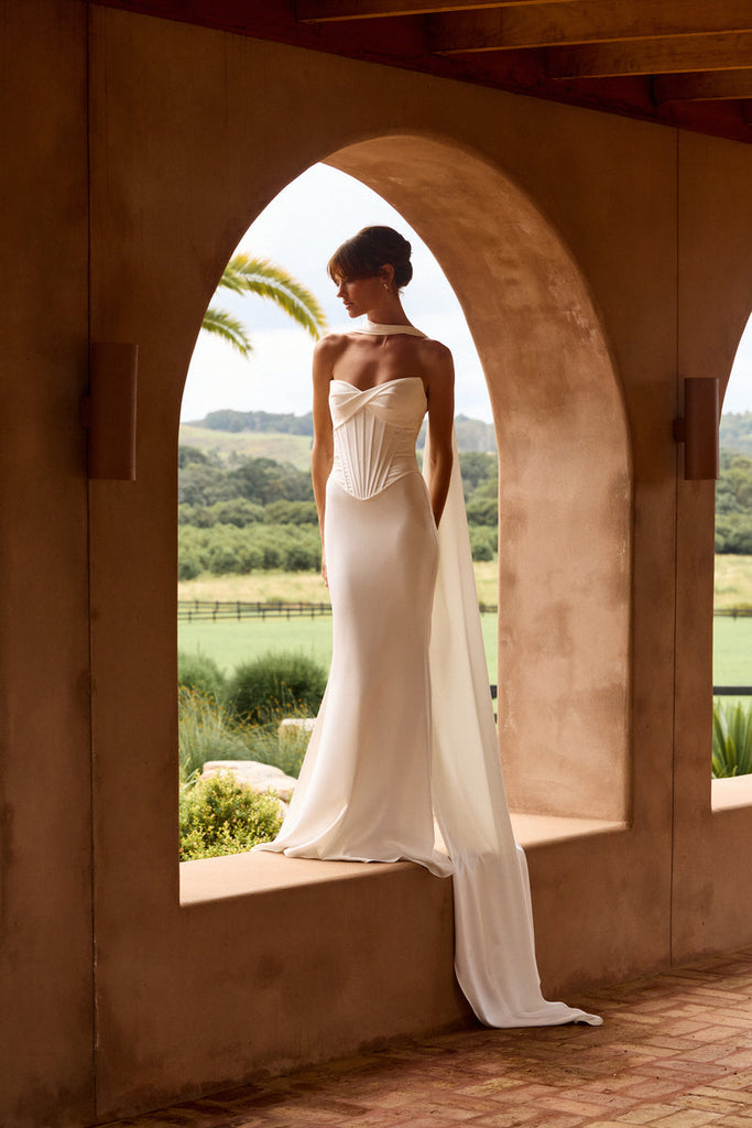 Edmonton wedding dress novelle bridal shop made with love