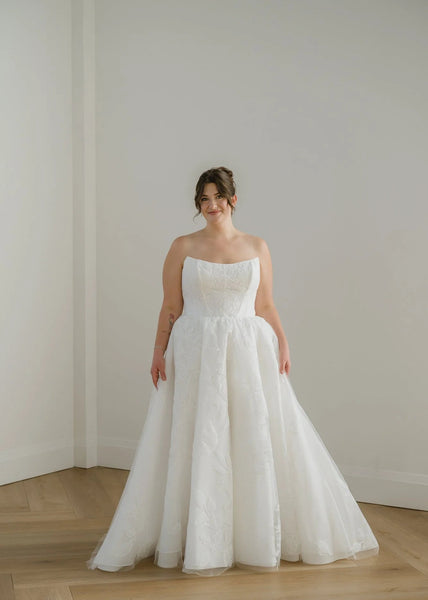 Lis Simon - Soleil - Vancouver | Edmonton Bridal Shop Wedding Dresses