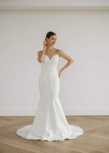 Lis Simon Trunk Show - Suki - Vancouver | Edmonton Bridal Shop Wedding Dresses