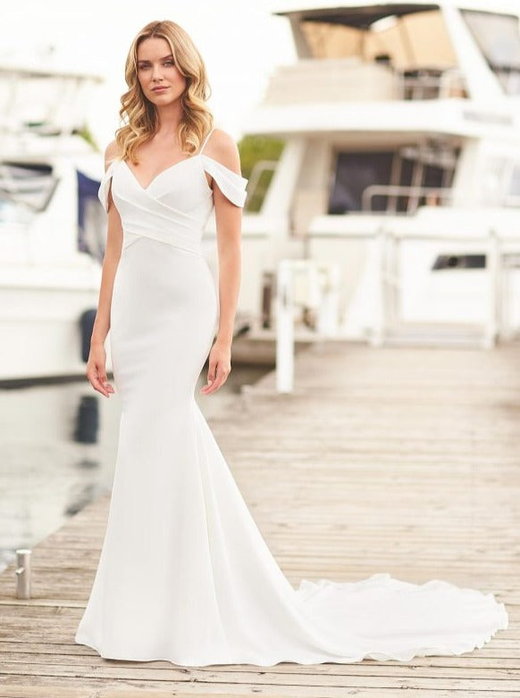 Vancuver  wedding dress novelle bridal shop