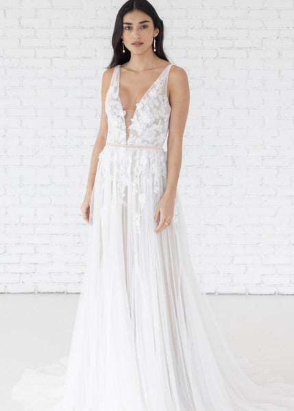 Edmonton Sample Sale - Aurelia by Willowby (Size 10) - Vancouver | Edmonton Bridal Shop Wedding Dresses