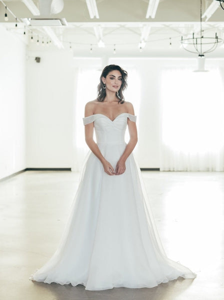 Lis Simon - Nadine - Vancouver | Edmonton Bridal Shop Wedding Dresses