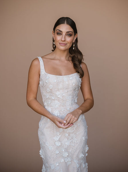 Lis Simon - Octavia - Vancouver | Edmonton Bridal Shop Wedding Dresses