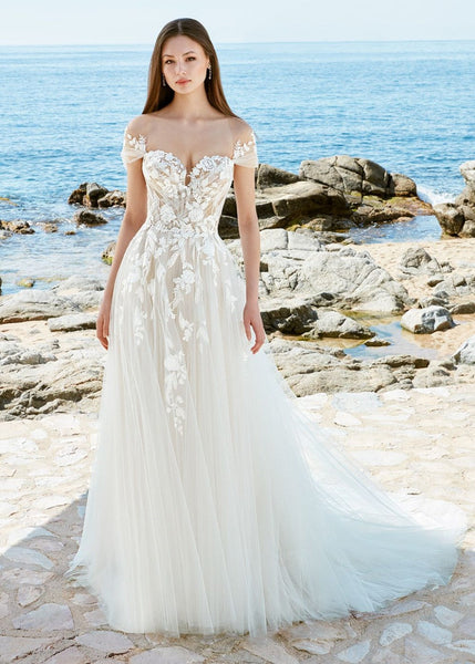 Vancouver Sample Sale - Aisha by Love (Size 8) - Vancouver | Edmonton Bridal Shop Wedding Dresses