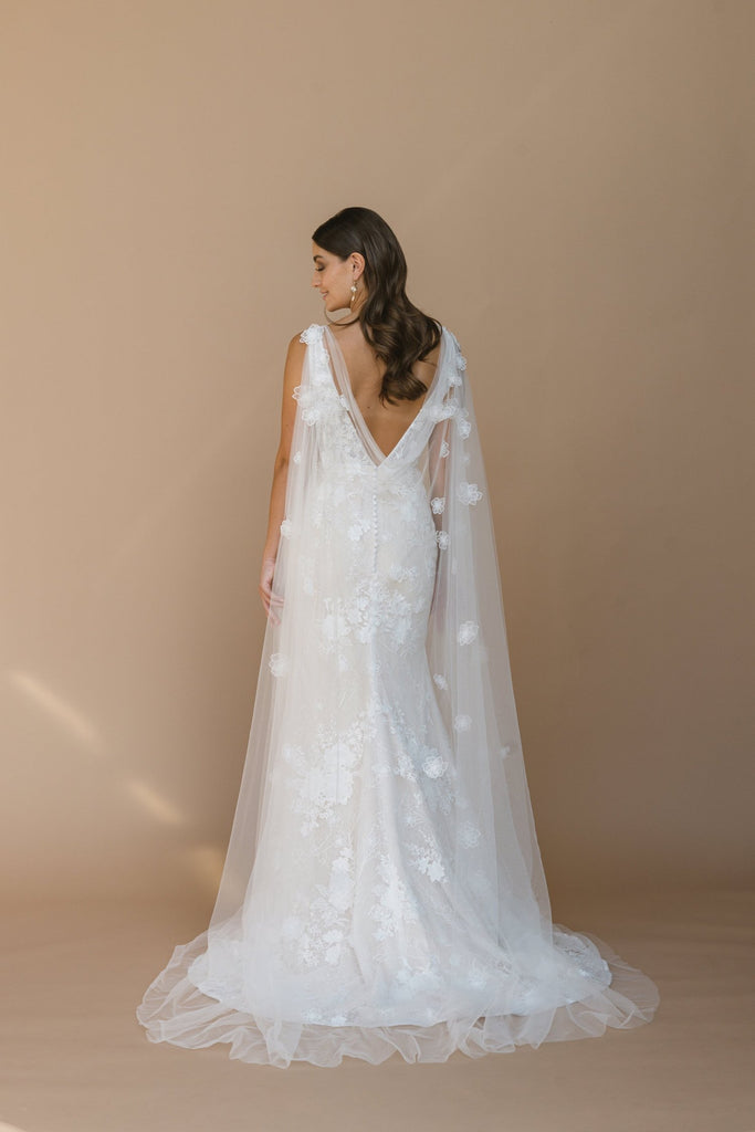 Oscar Lis Simon Vancouver edding dress